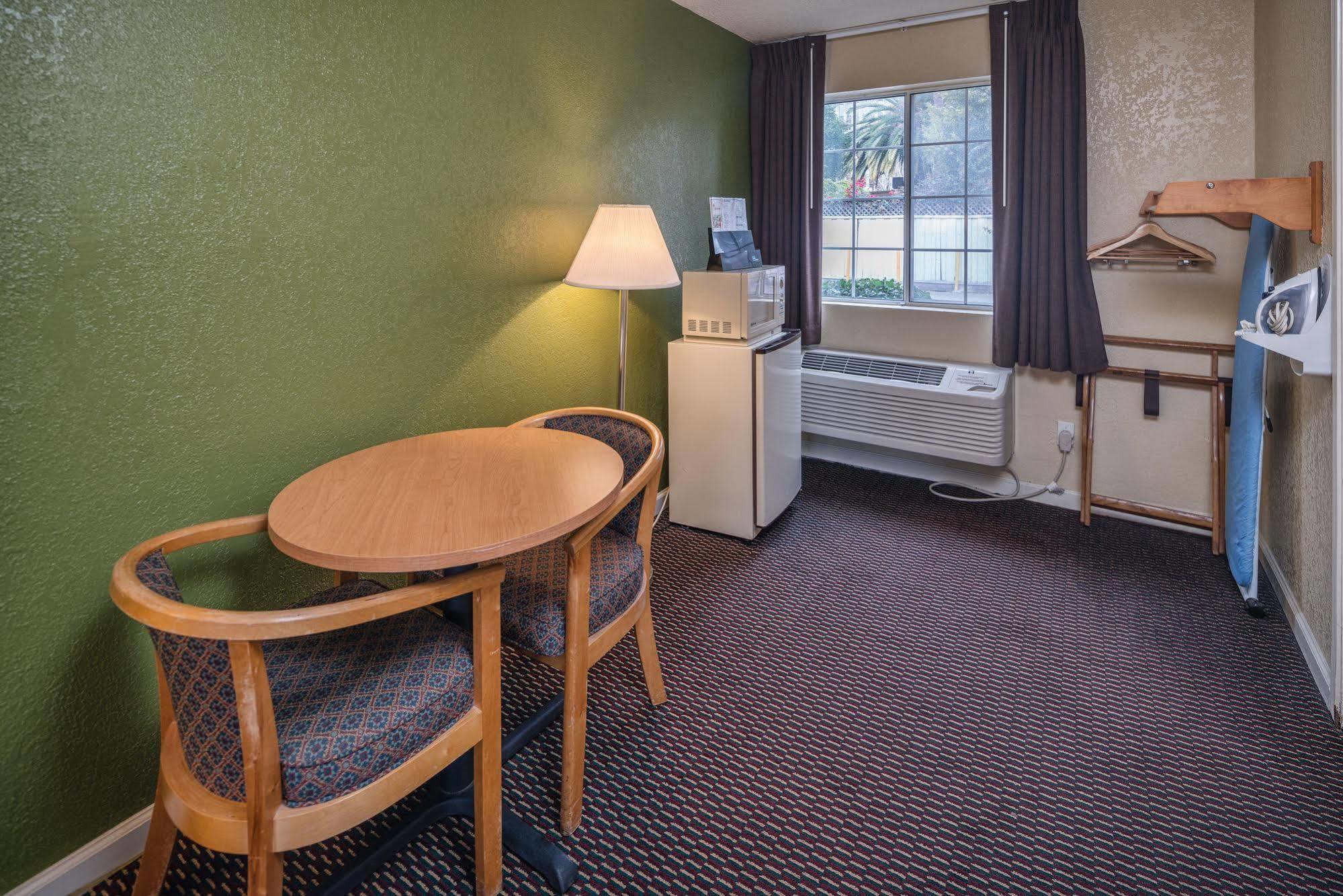 Rose Garden Inn - San Jose Airport Eksteriør bilde